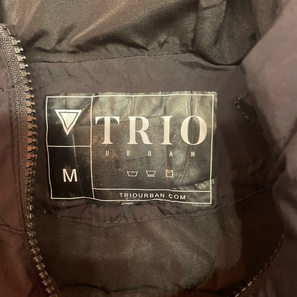 FALL 2024 Have A Nice Day Smiley Face Bolt Vector Urban Black Crop Puffer Vest - Picture 10 of 10